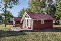 Askeviks Camping & Stugor Hotels near Piren i Mariestads hamn