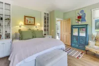 2 Docks and Paddleboard Lakefront Alabama Retreat! -  Privatzimmer