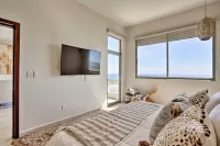 Luxe Cabo Condo w/ Ocean Views + Amenities! - WiFi