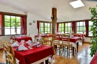 Hotel Restaurant Baratxartea Hôtels à : Saint-Pée-sur-Nivelle