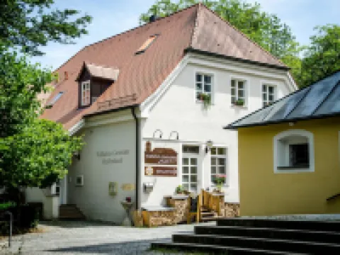 Wallfahrts-Gaststätte Heilbrünnl Hotels in Roding