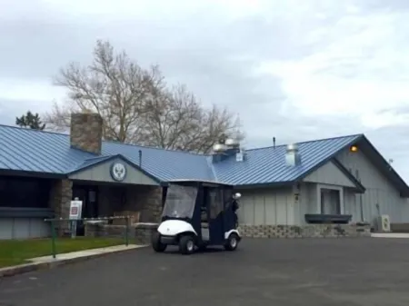 Lake Shastina Golf Resort