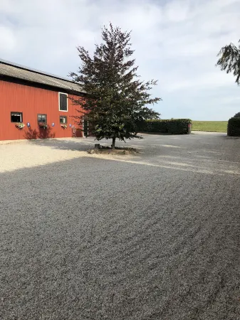 Sanddala Bed & Breakfast Отели в г. Yngsjo