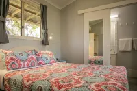 22 on Bowen Hotels in Roma