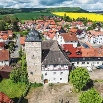 Burg Großbodungen - Ferien im Schloß - Familien & Gruppen Mitten in Deutschland Отели в г. Айхсфельд
