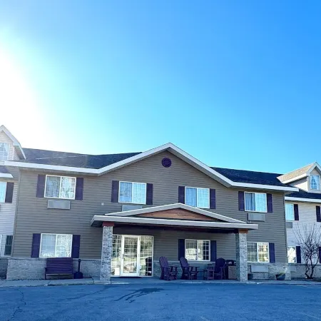 Country Trails Inn &Suites