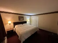 The Stratton Inn - motel