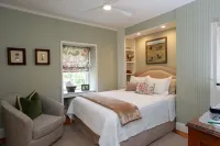 Woolverton Inn - balcony