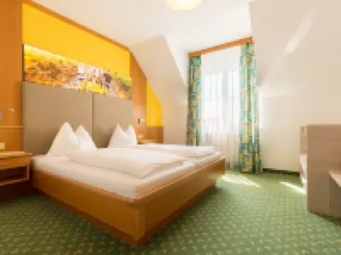 テルメンホテル クルツ ルッツマンスブルクのホテル