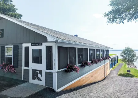 North Hero House Отели в г. Олбург