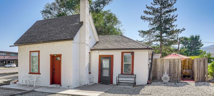 Kik-n-Bak Cottage w/ Beautiful Mountain View Hotels in Sanpete County
