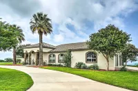 Luxury Del Rio Home w/ Pool & Lake Views! - Lemmikkieläimet sallittu