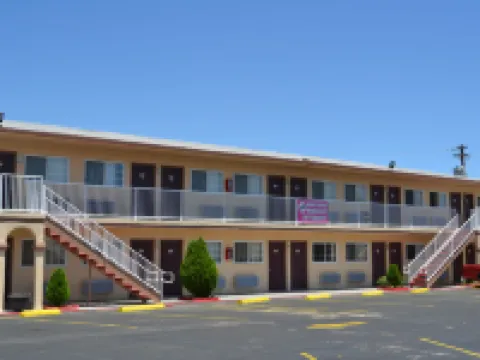 バジェット イン オブ ニードルズ ニードルズのホテル