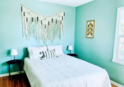 Midtown Ventura Family & Pet Friendly Cottage