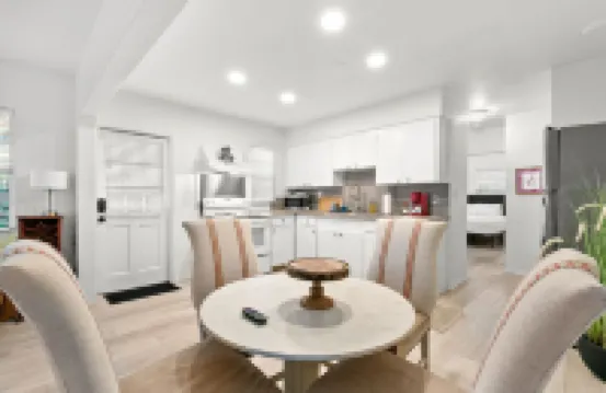 New! Bayside Escape - Cozy Hideaway Near Bayshore Beautiful