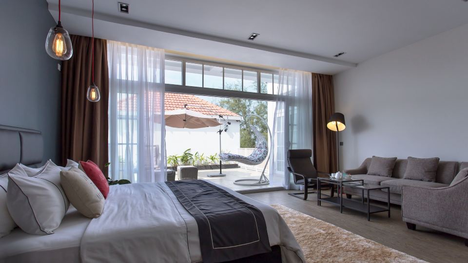 White Boutique Hotel and Restaurant