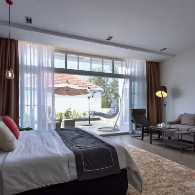White Boutique Hotel and Restaurant 오뜨레 마켓 주변 호텔