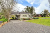 Riverfront Tennessee Retreat w/ Patio & Boat Ramp! - 3-Star