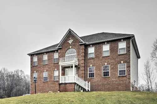 Pet-Friendly Apollo Home w/ Furnished Deck!