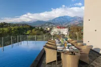 Infinitea Centric Dharamshala - Pools