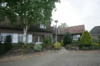 Room to Rent with Own Entrance, Living Room and Bathroom Hotels in Oostrum