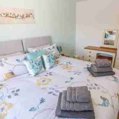 Bumble Bee Cottage Rooms