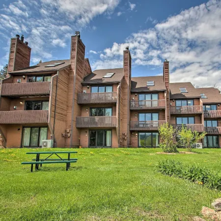 Cozy Jackson Condo w/ Mtn Views & Pool Access!