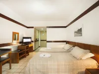 Bahiamar Hotel Hotels near Armacao