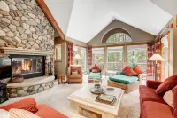 Beautiful 5Br Home at the Ranch - Kids Ski Free! Condo