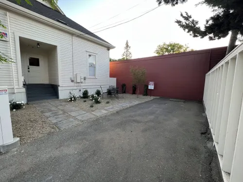 Right in the heart of Healdsburg lies this charming two-bedroom house