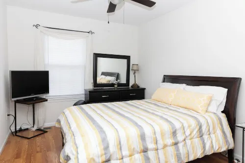 Spacious 5-bedroom house with WiFi, AC in charming Winslow Township