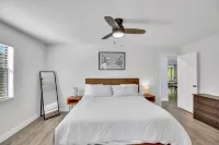 Relax and Unwind in 2 BR apt with Private Heated Pool