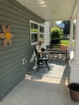 Cute cozy apartment. Half a block walking distance from beautiful downtown Ionia