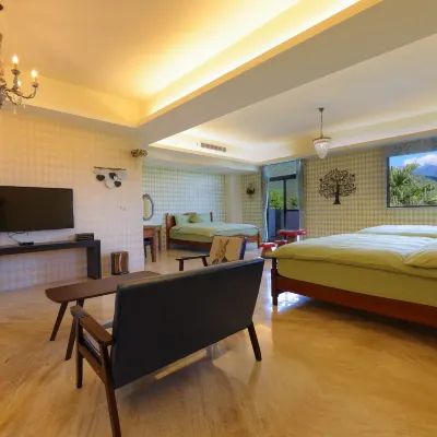 Floral Land B&B Hotels near Zhixue Train Station