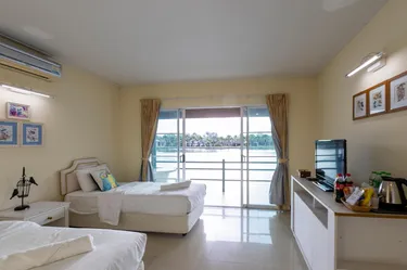 รูปภาพของสวนปาล์ม ฟาร์มนก