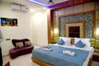 Hotel greenway Hotels in Warora
