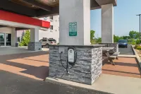 Best Western Plus Wayland Hotel - parking