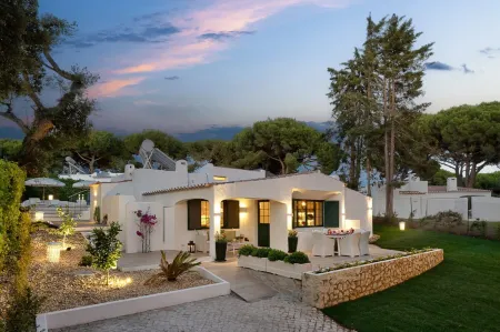 Vila Balaia - Luxury Boutique Villas Отели рядом с достопримечательностью «Пляж Фалезия»