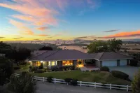 Olive Ranch by AvantStay Enjoy Sunsets over the Valley 4.5 Acre Ranch Home