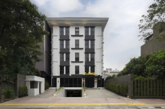 Rooms Inc Sudirman Jakarta Hotel in zona Consiglio Britannico
