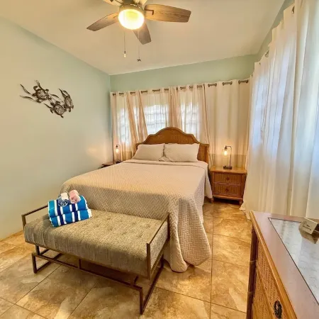 Point Pleasant - Perfect Romantic Getaway - 3 Pools/Intimate Beach