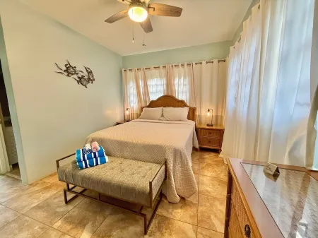 Perfect Romantic Getaway @Point Pleasant/3 Pools/Sun & Sea Grill!  Book Now!