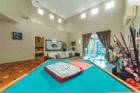Batu Pahat Santalia Pool Villa 4BR 12pax Hotel di Yong Peng