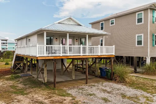 Gulf Shores Cottage w/ Water Views, Walk to Beach! - Merinäköala