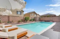 6 Mi to State Farm Stadium: Avondale Family Home! - Pools