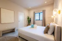 Chic 3BR Apartment Mambo Beach Area Stay