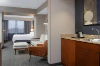Courtyard Long Island MacArthur Airport Hotels in Holtsville