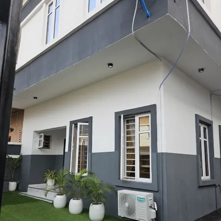 3Bedrooms Duplex Sleeps 6- Garden Chef Option