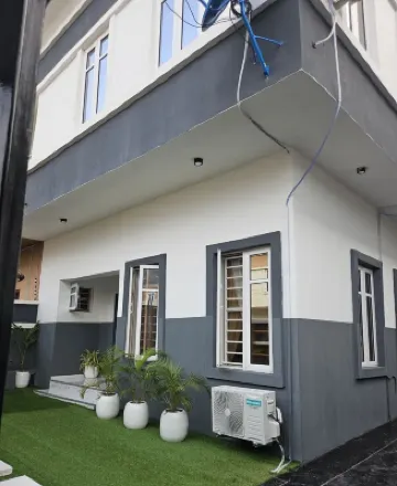 3Bedrooms Duplex Sleeps 6- Garden Chef Option