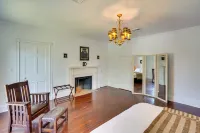 Coxsackie Home w/ River Views: Walk to the Wire!